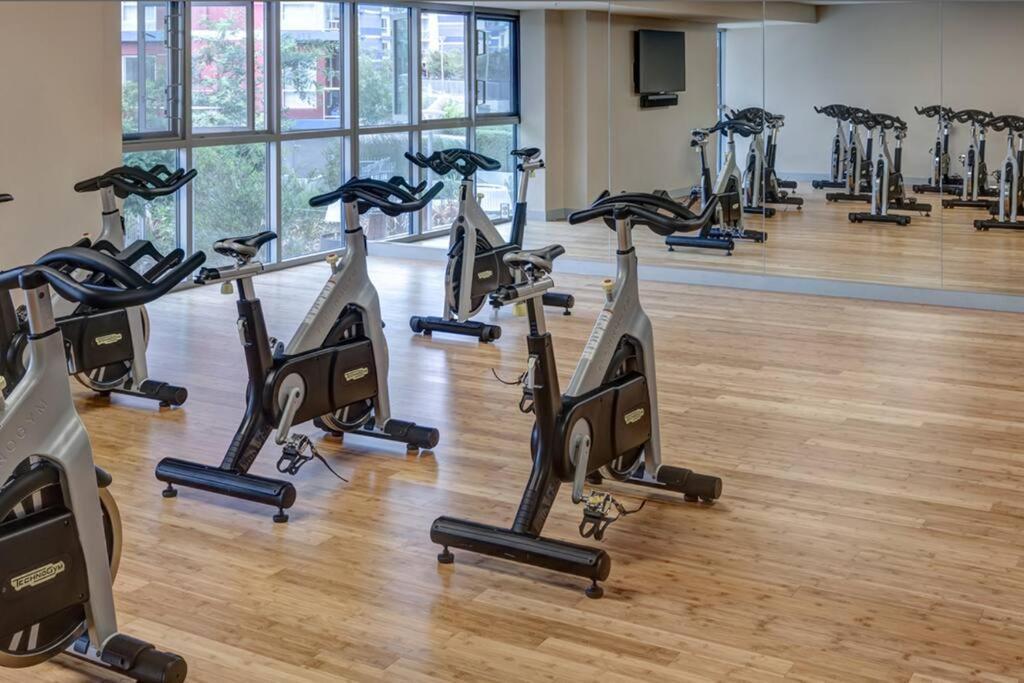 Blue Marina Views Floor Unit 2bd 2ba