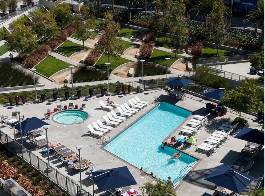 Blue Marina Views Floor Unit 2bd 2ba * Los Angeles
