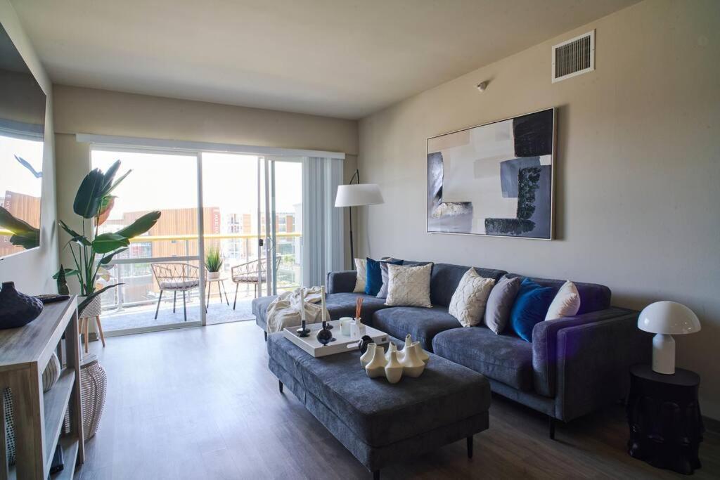 Blue Marina Views Floor Unit 2bd 2ba